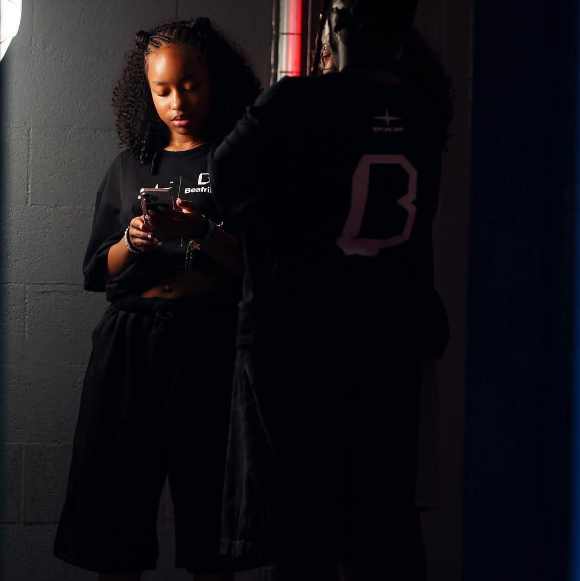 Het Beafrika-team backstage, Camp 2025
